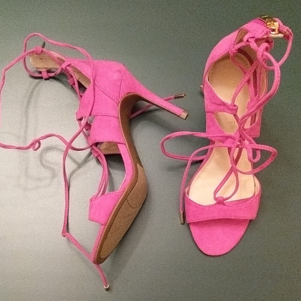 Marc Fisher lace up heels, sz. 5.5